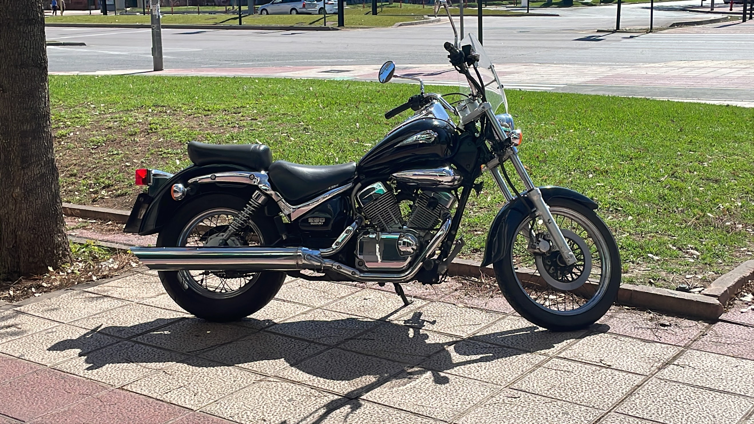 Suzuki Intruder VL250